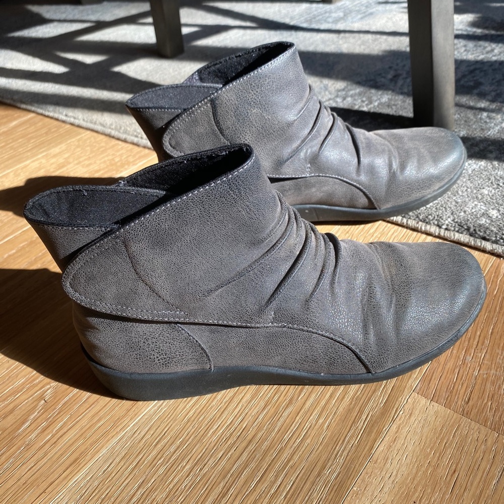 Clarks Grey bootie
